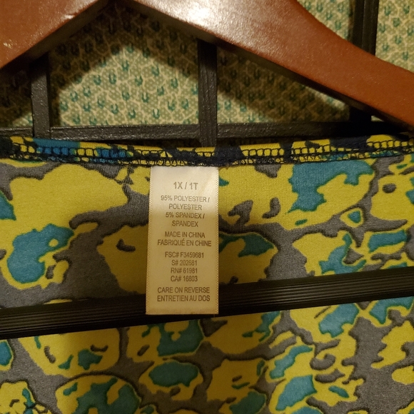 Leopard Quarter Sleeve Wrapped  Blouse - Picture 3 of 7